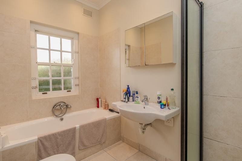 To Let 3 Bedroom Property for Rent in Constantia Western Cape